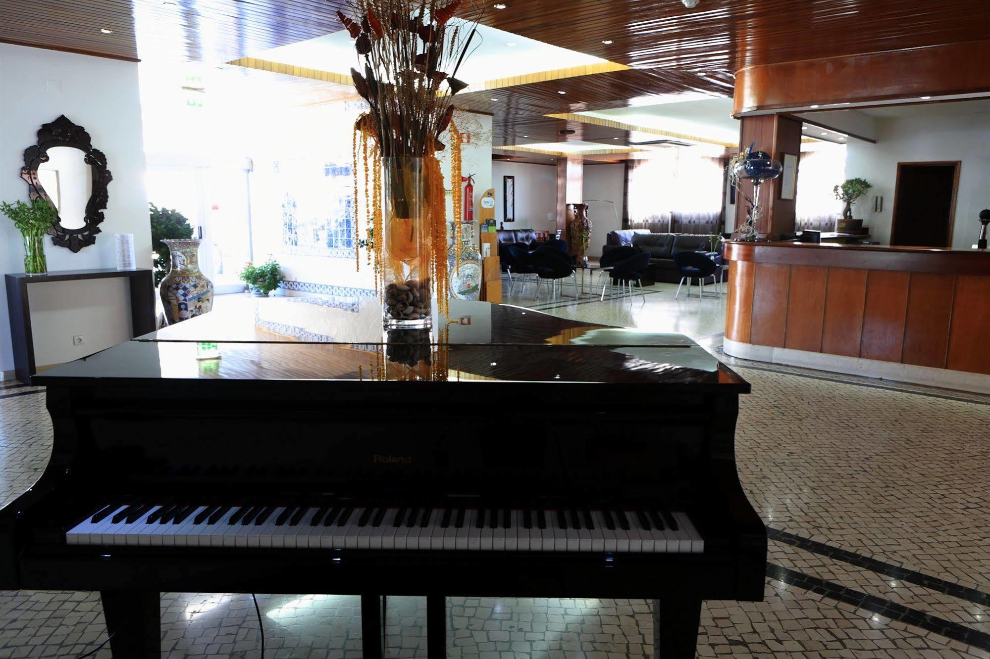 Hotel Caldas Internacional กัลดัส ดา ไฮน์ญา ภายนอก รูปภาพ